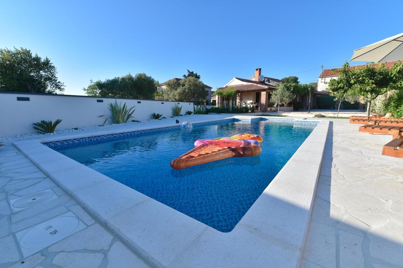 Villa Navita Augustinus With Pool Debeljak エクステリア 写真