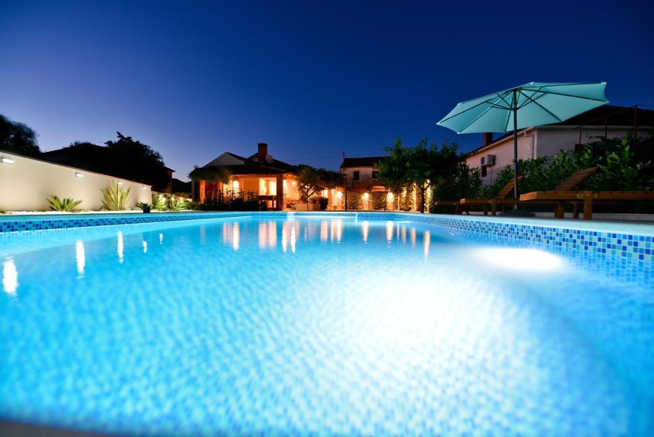 Villa Navita Augustinus With Pool Debeljak エクステリア 写真